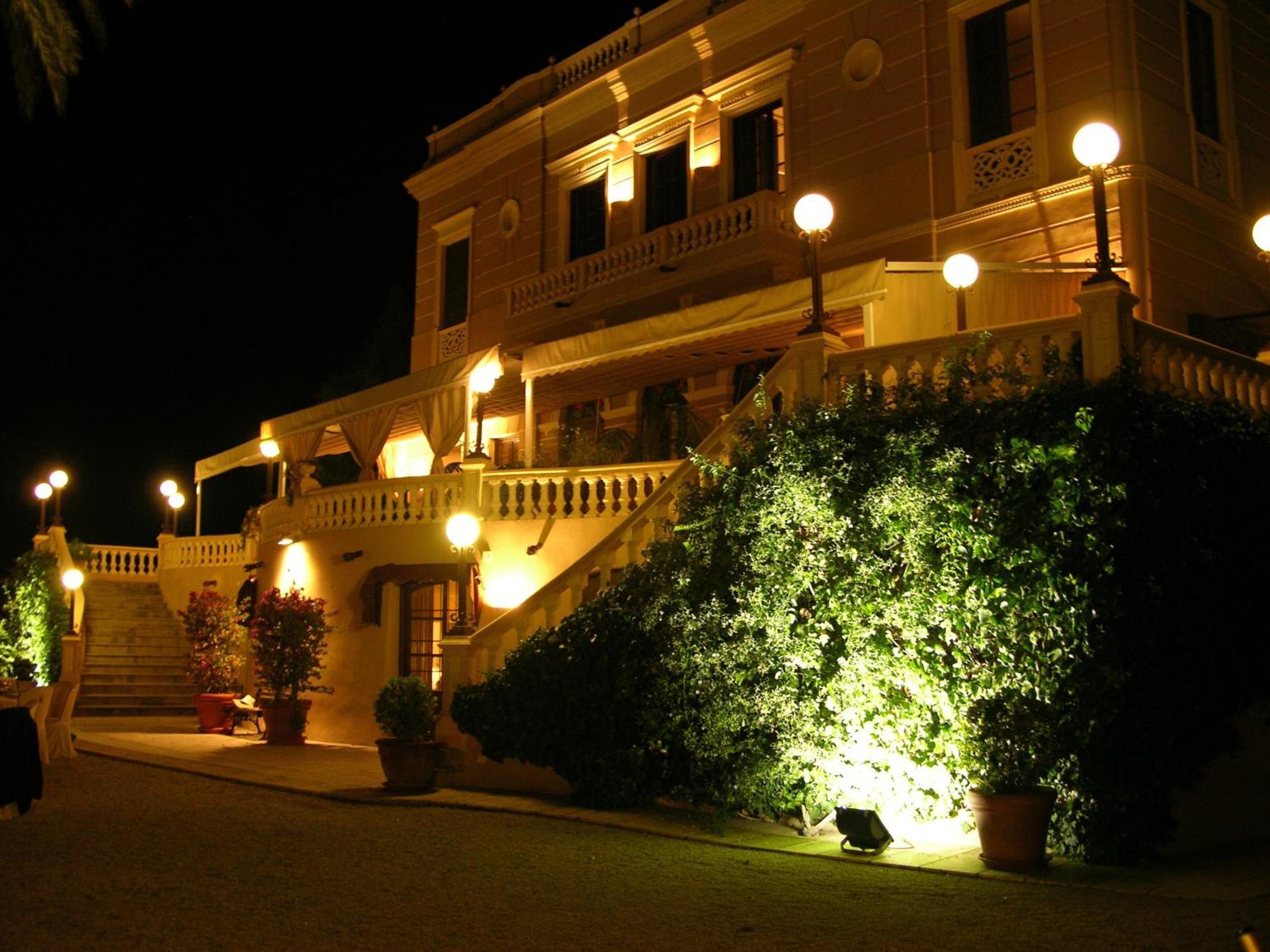 Casa De Los Bates Motril Esterno foto